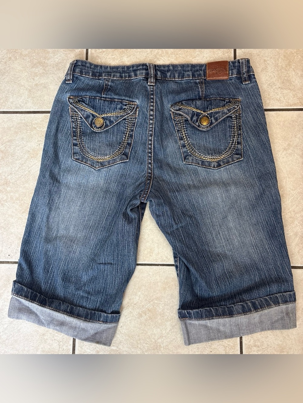 Y2K SouthPole Grunge Denim Capri Pants💕